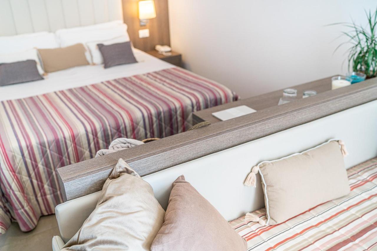 Hotel Karinzia Caorle Bagian luar foto