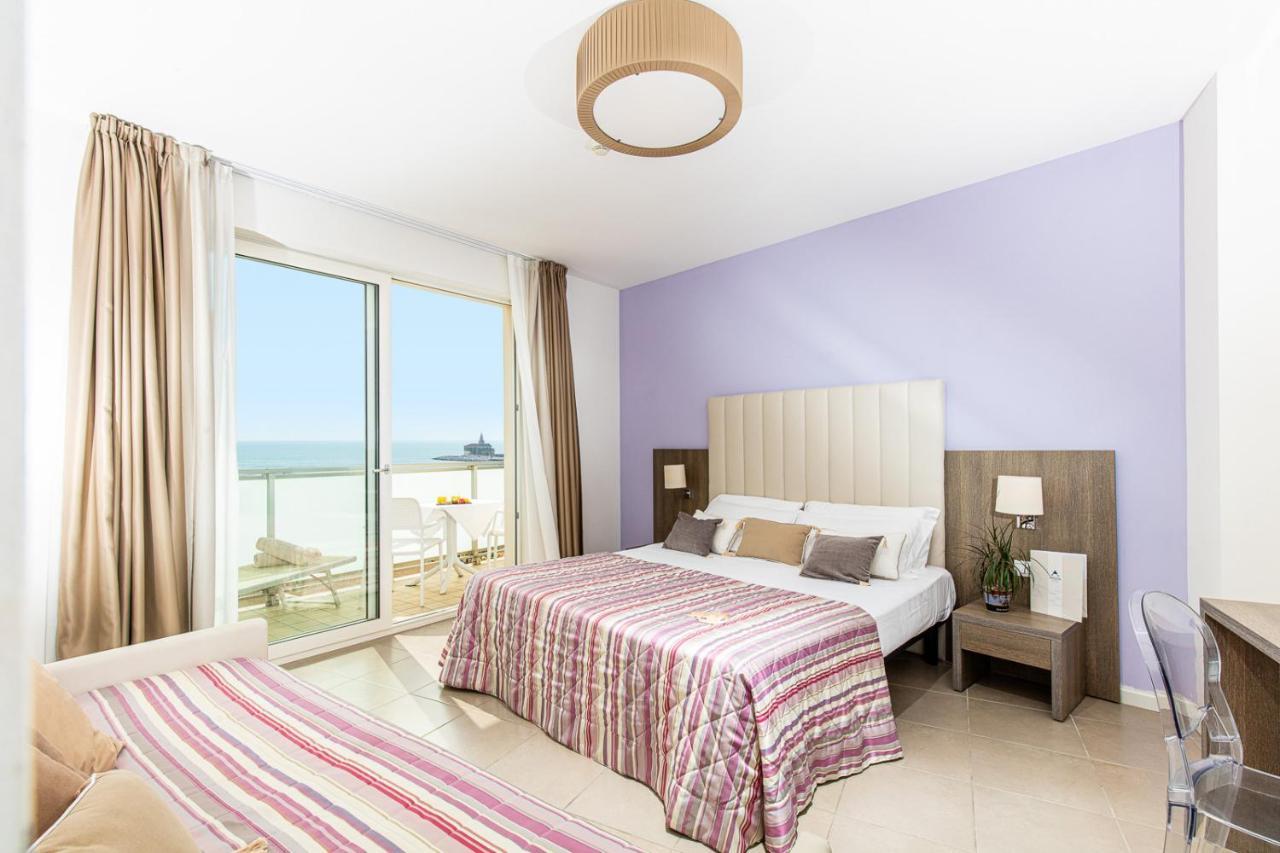 Hotel Karinzia Caorle Bagian luar foto